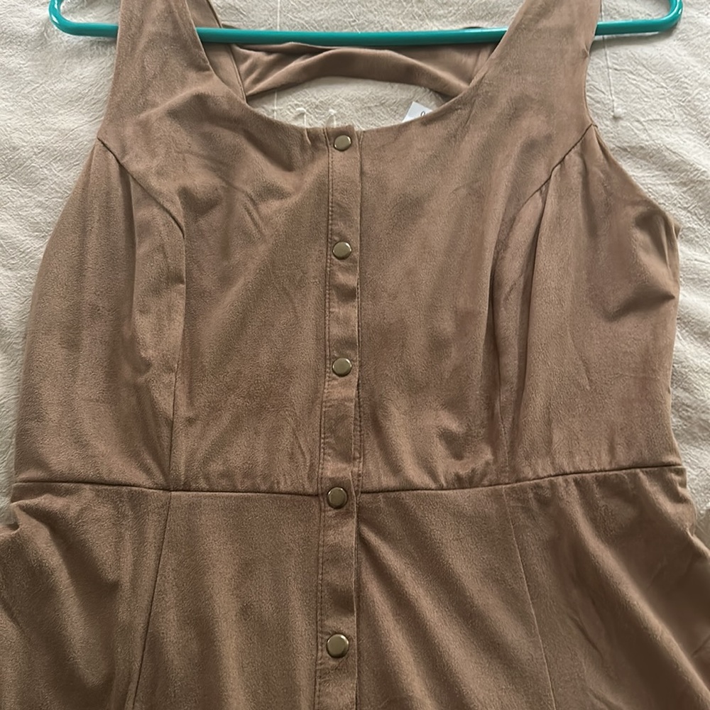NWT*Maurice’s Flowy, functional button down dress - Picture 6 of 12